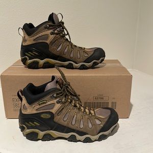 Oboz hiking boots men’s 11